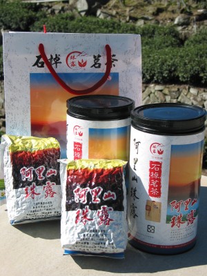 <i>阿里山珠露茶</i><<font color=black>炭焙烏龍茶</font>>*600g(一斤)